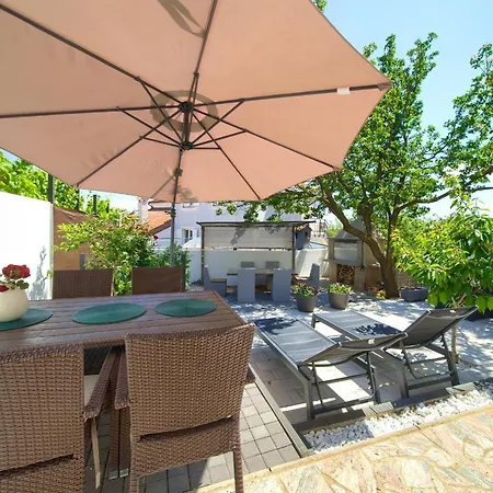 Apartment Sinisa - *